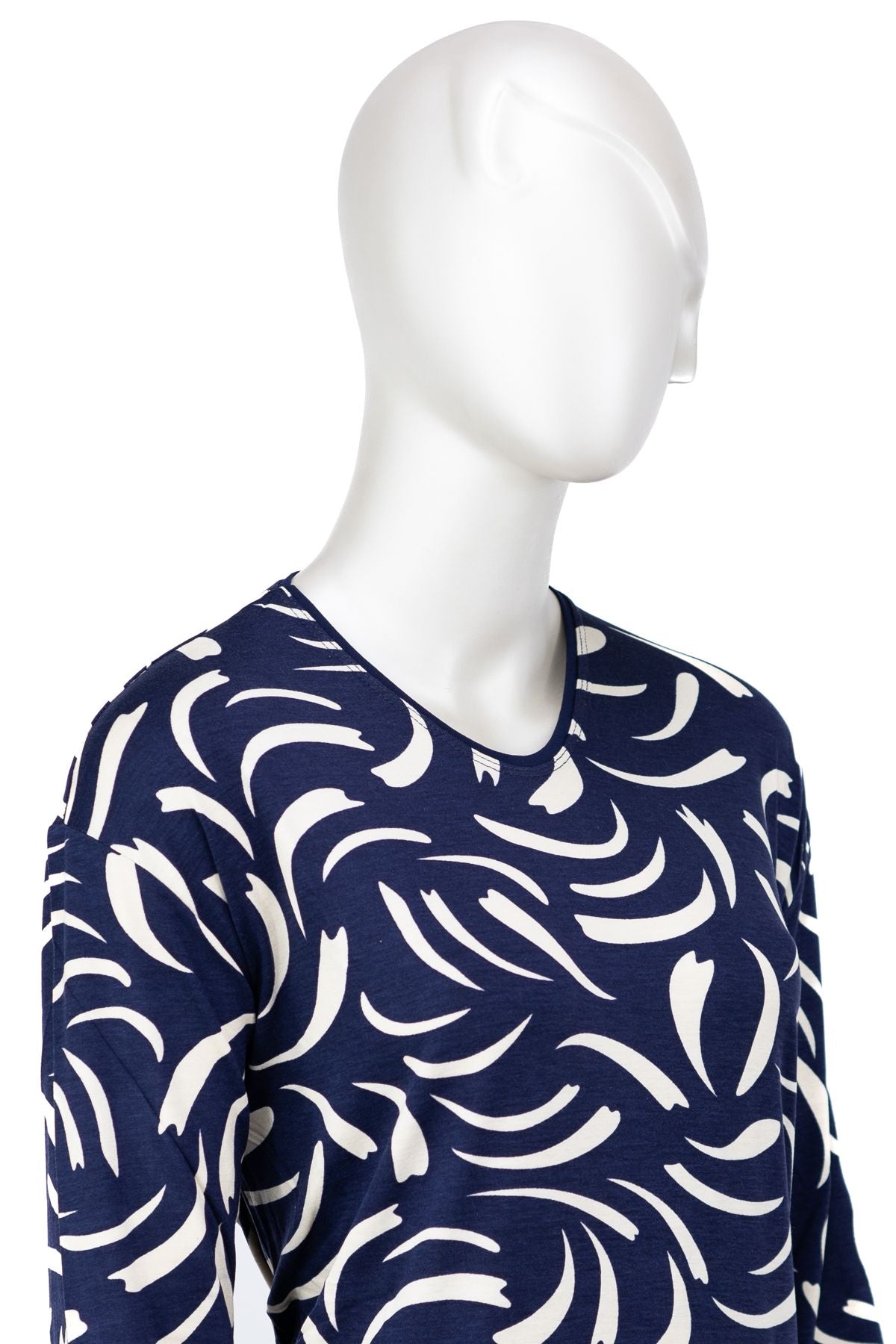 Kadın Turlu Viskon Penye Kumaş Anne Bluz Yasemen Desenli Uzun Kollu Tam Kalıp Likralı